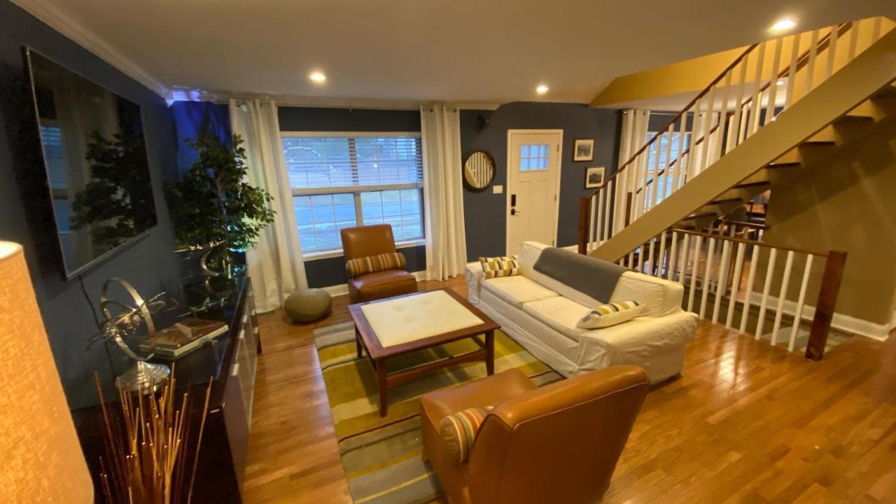 Here It Is! Cool Cape Cod-3 Br-2.5 Bath-12 Guests Olathe Exterior photo