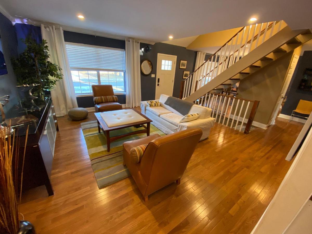 Here It Is! Cool Cape Cod-3 Br-2.5 Bath-12 Guests Olathe Exterior photo