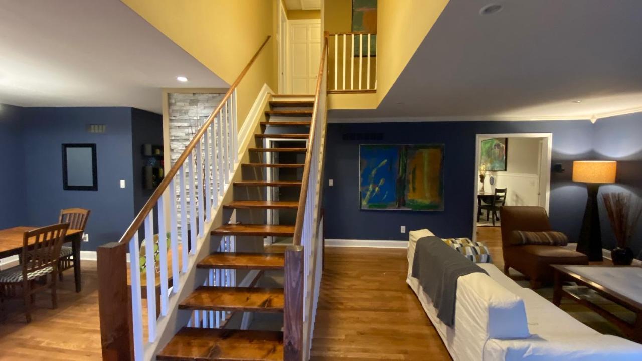 Here It Is! Cool Cape Cod-3 Br-2.5 Bath-12 Guests Olathe Exterior photo