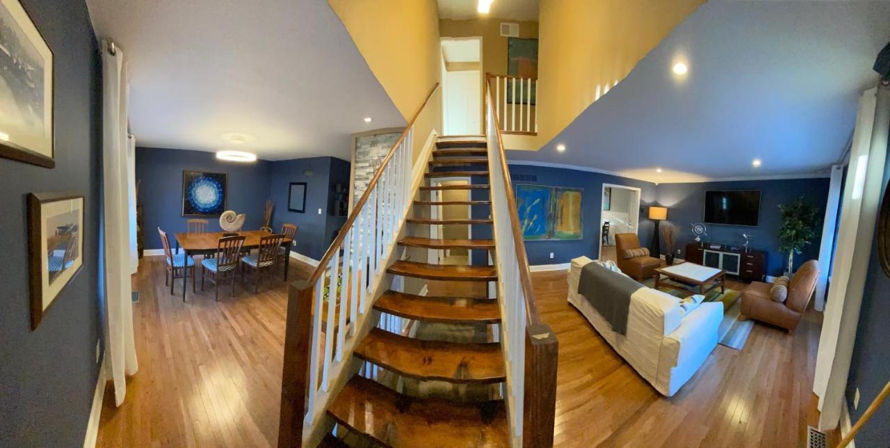 Here It Is! Cool Cape Cod-3 Br-2.5 Bath-12 Guests Olathe Exterior photo